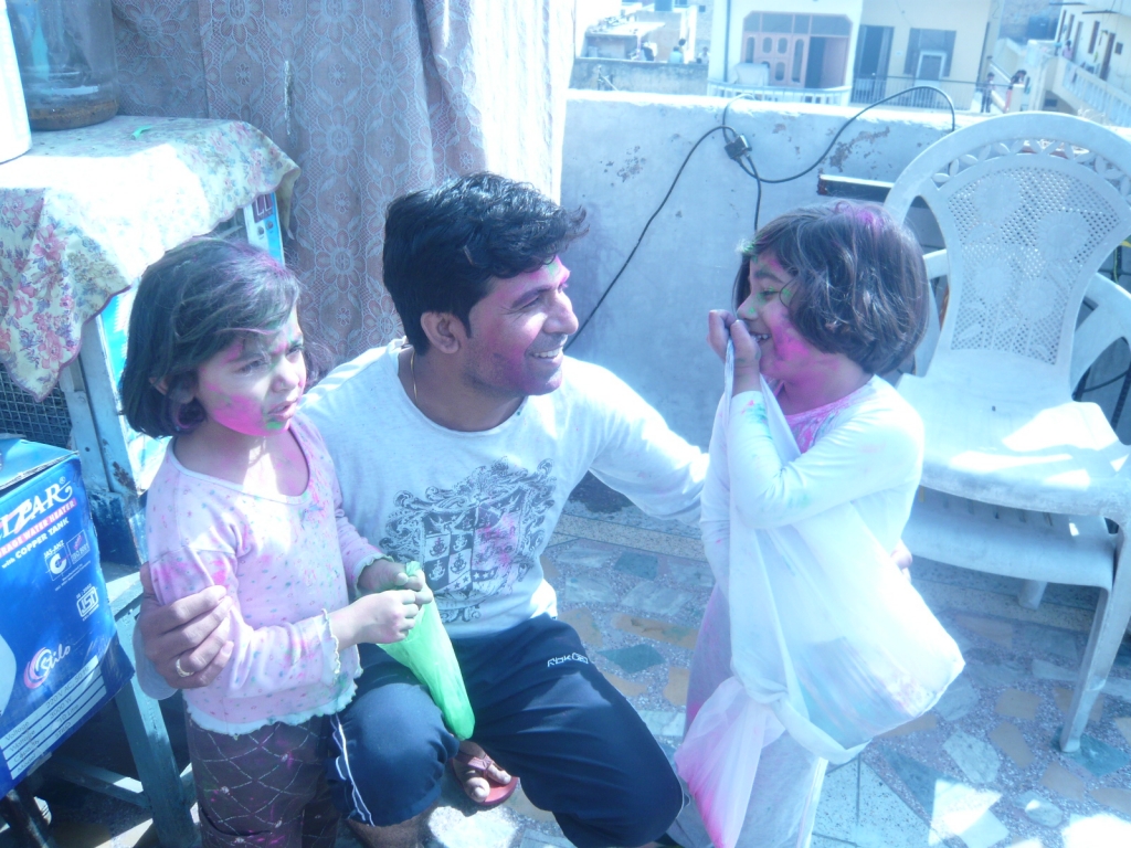 Day 8 - Enjoying Holi Festival With Family : Delhi, India (Mar'11) 12