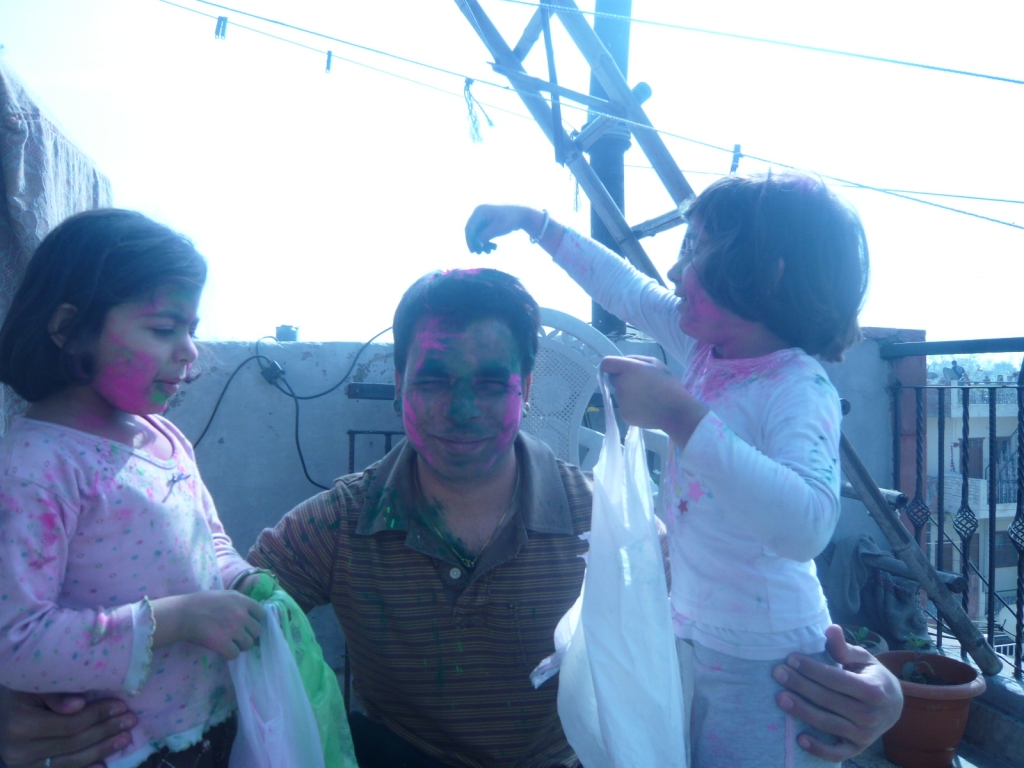 Day 8 - Enjoying Holi Festival With Family : Delhi, India (Mar'11) 5