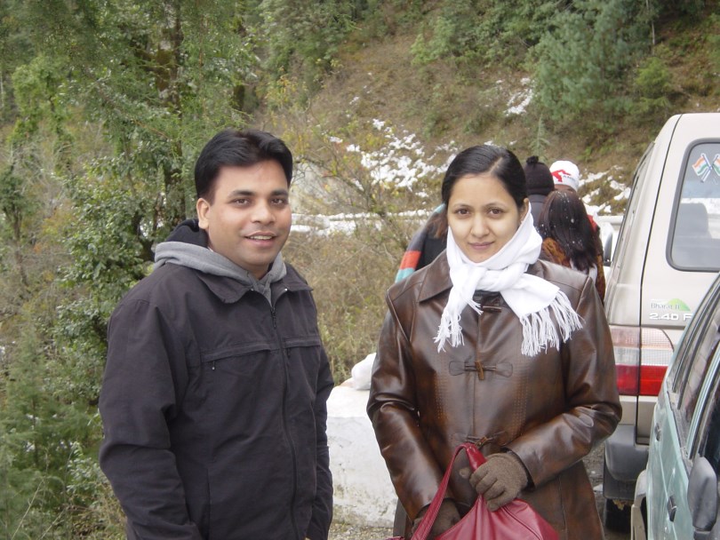 Team Building Activities in Dhanaulti Snowfall : India (Dec'06) 3