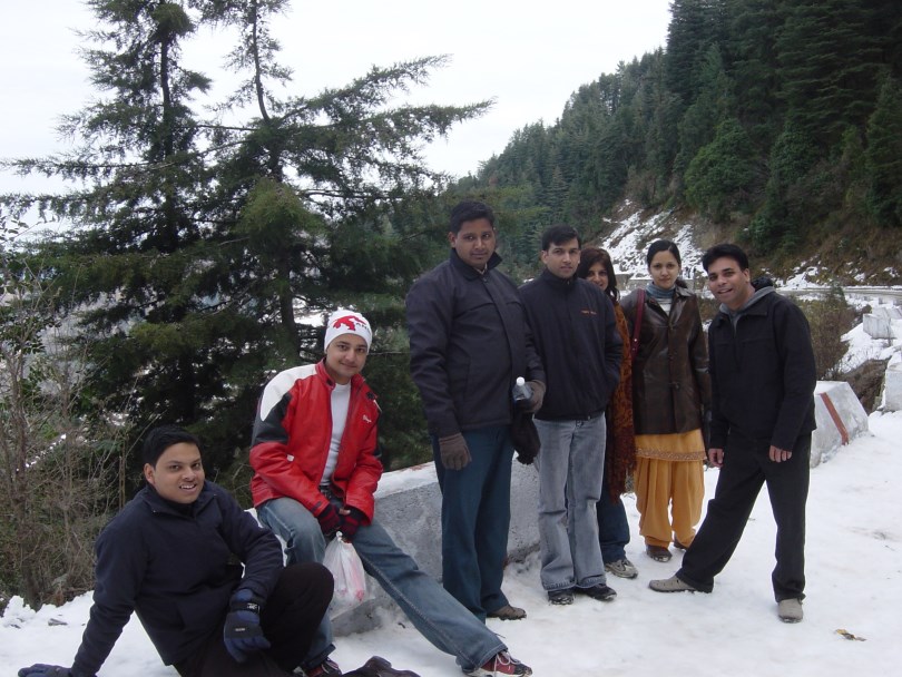 Team Building Activities in Dhanaulti Snowfall : India (Dec'06) 2