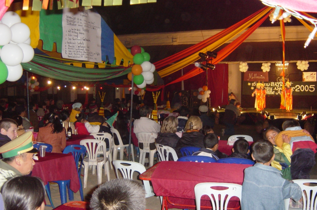 Day 2 - Celebrated New Year in Luang Prabang : Laos (Dec'04) 19