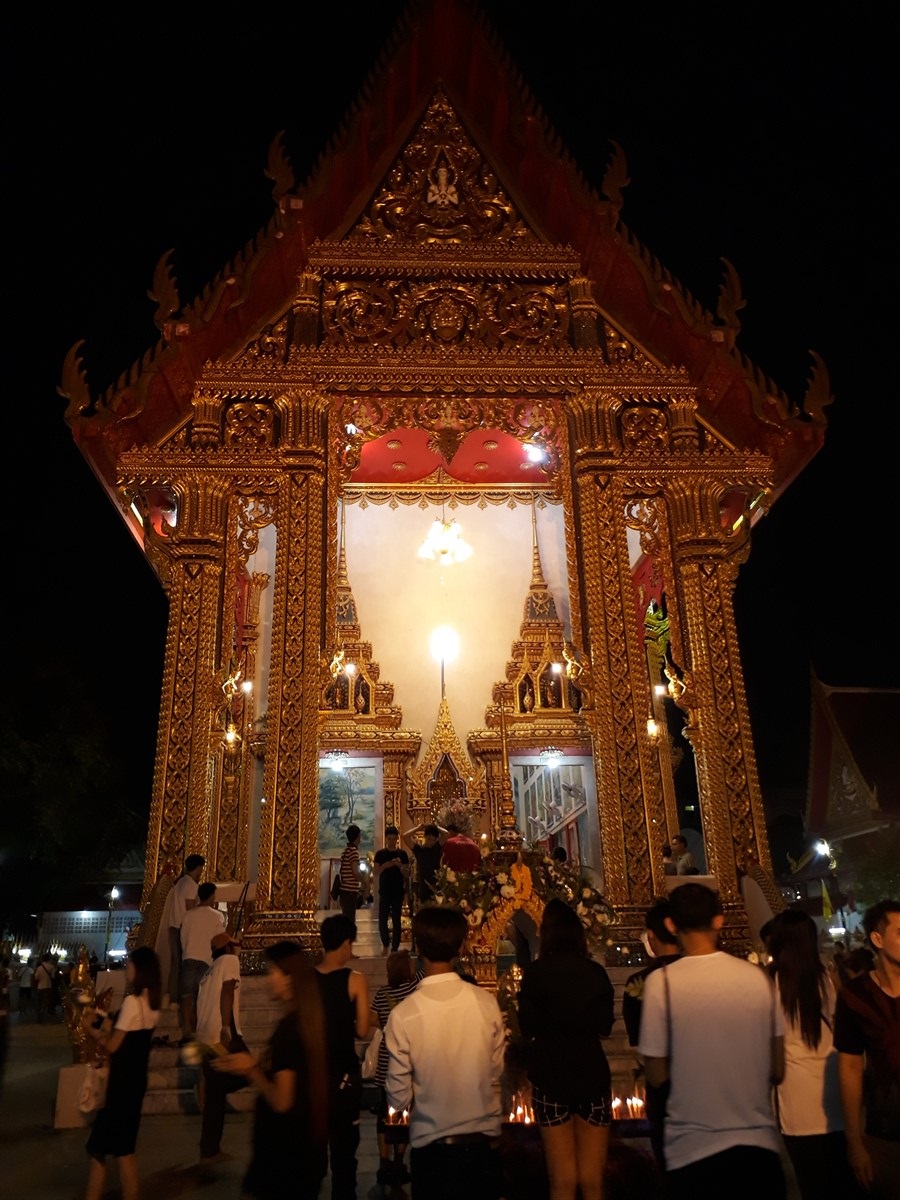 Paying Respect At Wat Thepleela Temple, Bangkok : Thailand (May'17) 6