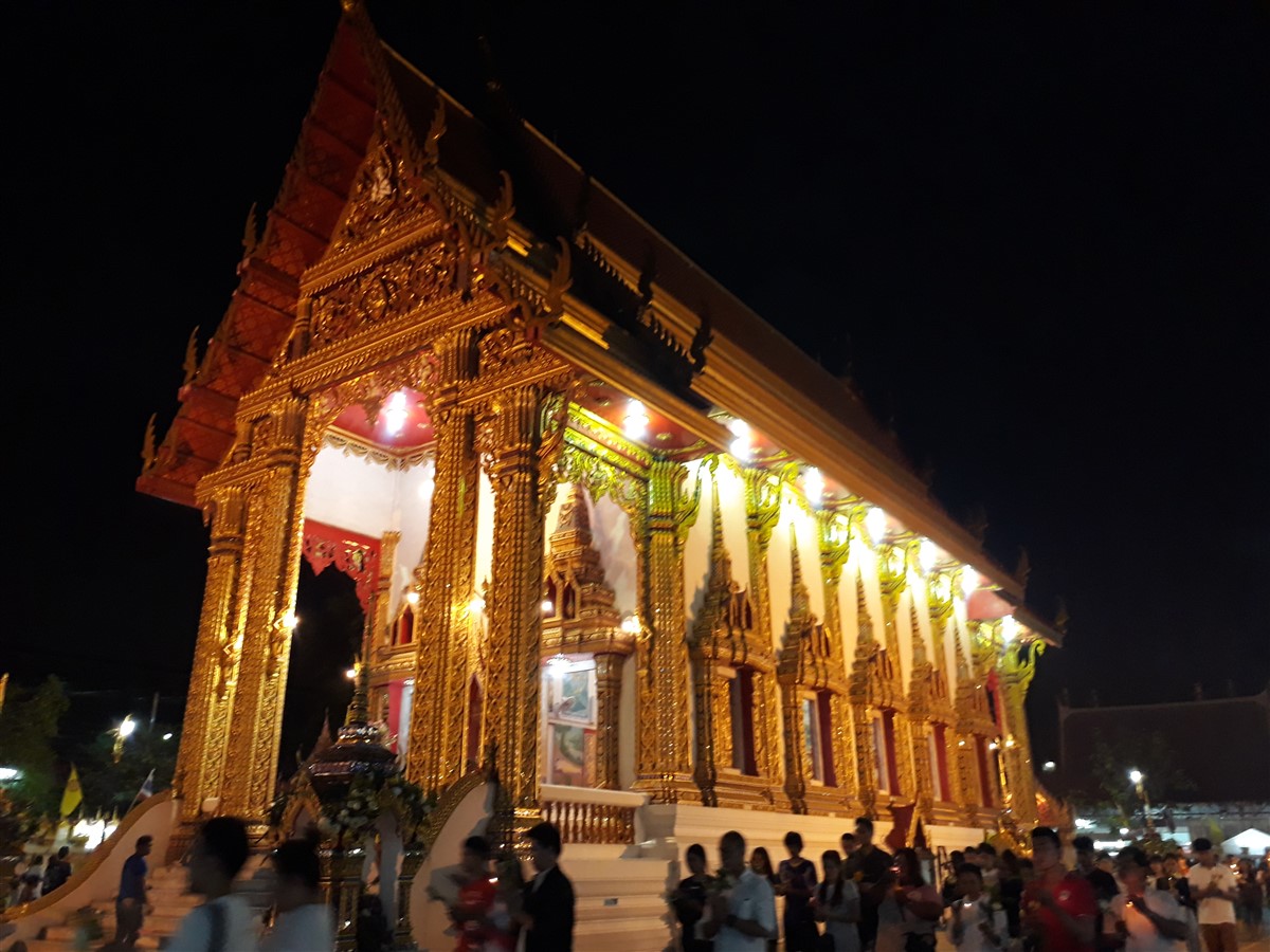 Paying Respect At Wat Thepleela Temple, Bangkok : Thailand (May'17) 4
