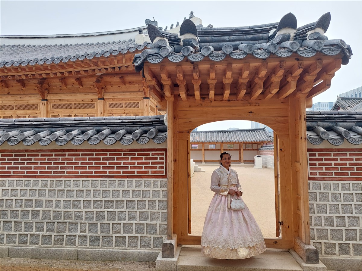 Day 2 - Visited Geongbokgung Palace & Insadong Area : Seoul, South Korea (Apr'24) 35