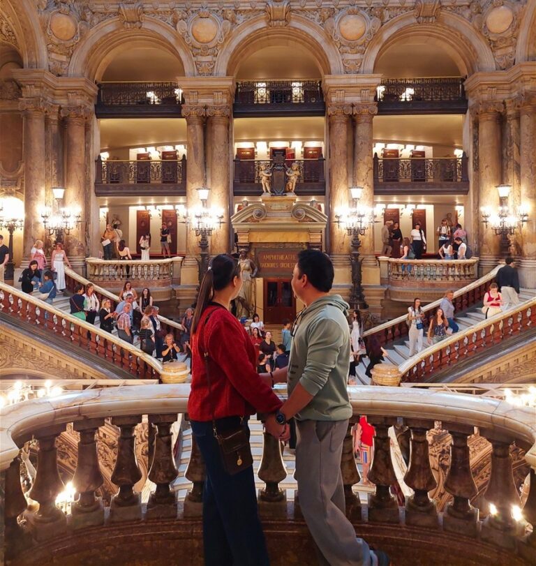 Based in Bangkok ! Sharing Real Moments & Real Stories From My Life’s Journey 1 Day 2 – Walking Through Paris Opera Garnier, Galeries Lafayette, Notre-Dame & Le Marais : France (Sep’26)