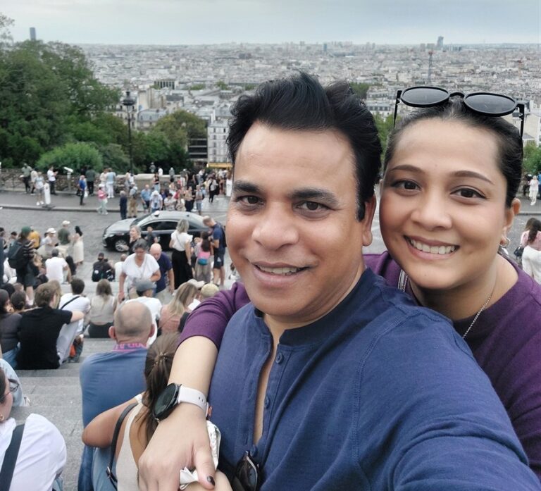 Based in Bangkok ! Sharing Real Moments & Real Stories From My Life’s Journey 1 Day 5 – Montmartre & Eiffel Tower Lights on Our Last Night in Paris : France (Sep’26)